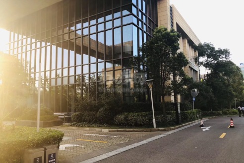 张江 普洛斯盛银大厦 平层独栋写字楼 2号线广兰路 班车接送